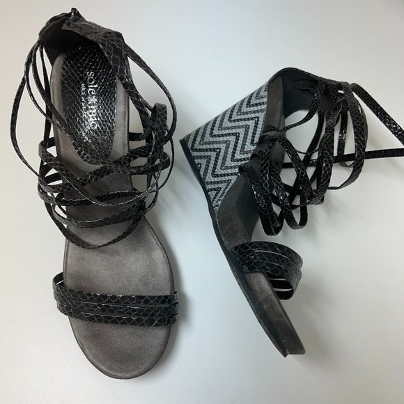 SoleMic, Black strappy sandal, wedge heel with print - Picture 1 of 1